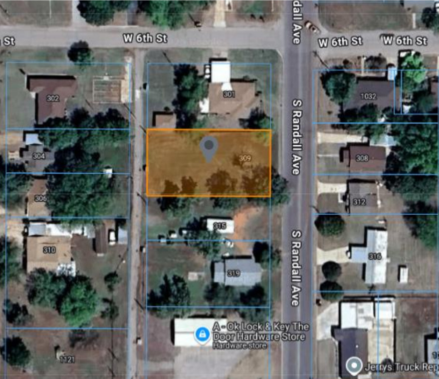 309 S Randall Ave in Elk City, OK