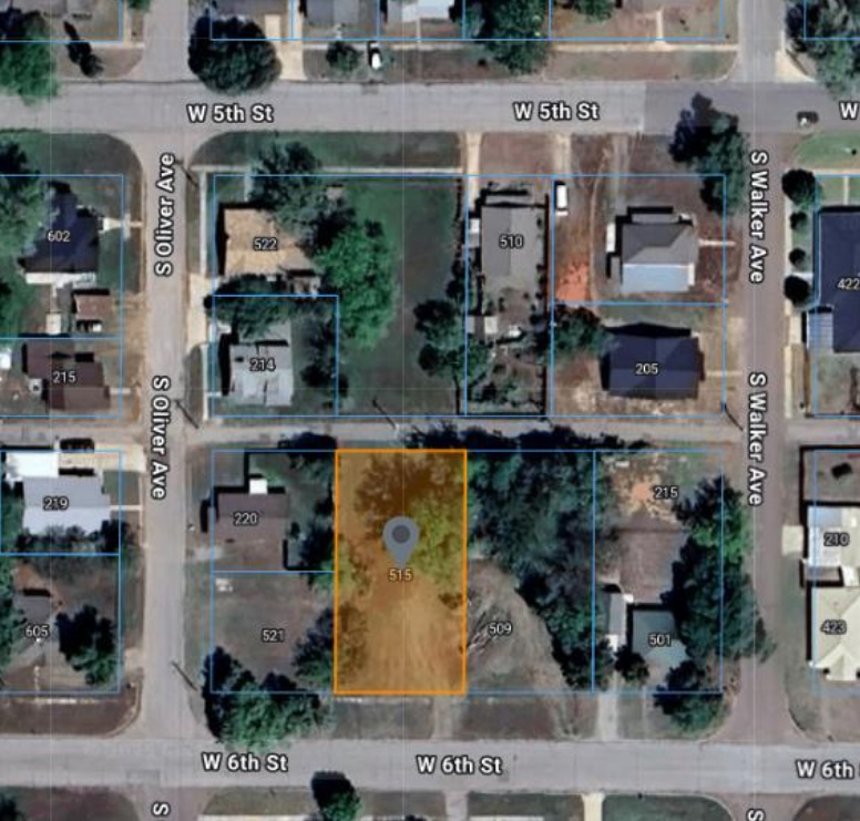 515 W 6th St in Elk City, OK