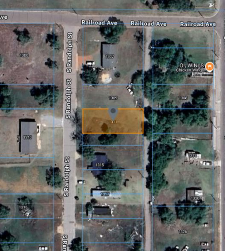 1311 S Randolph St in Elk City, OK