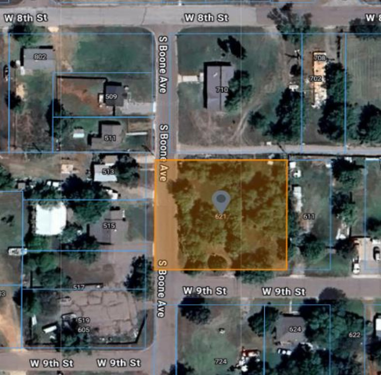 621 W 9th St in Elk City, OK