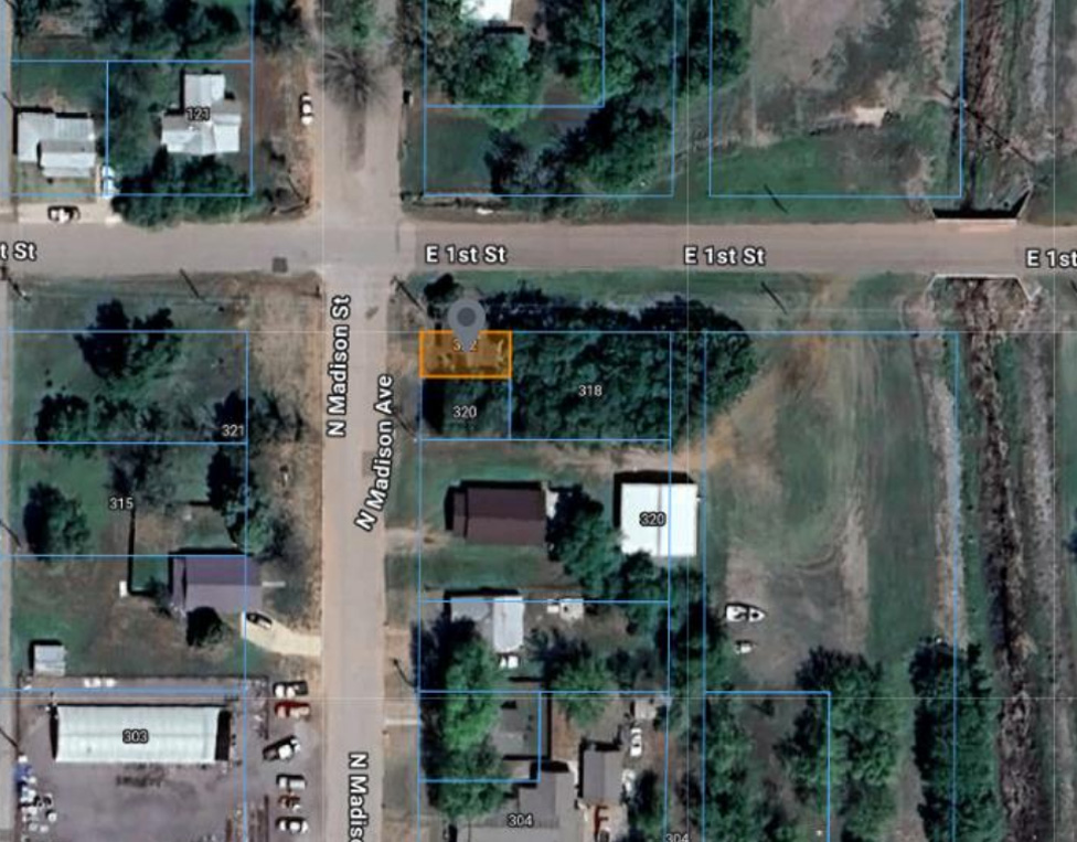 322 N Madison Ave in Elk City, OK