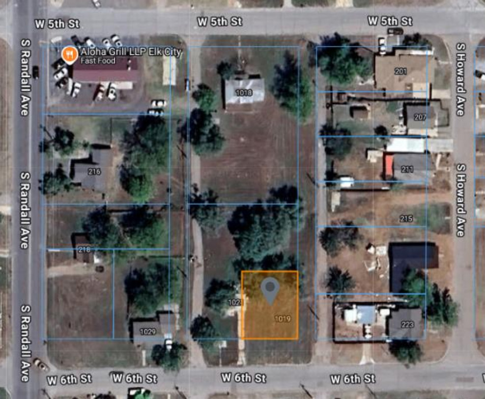 1019 W 6th St in Elk City, OK