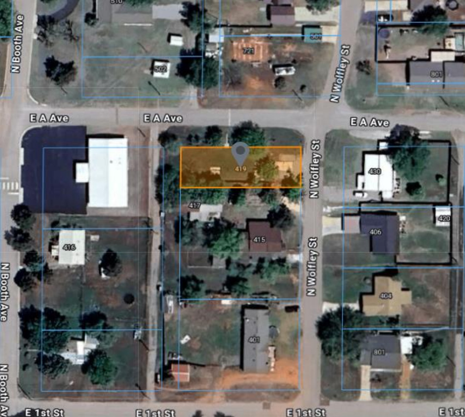 419 N Wolfley Ave in Elk City, OK