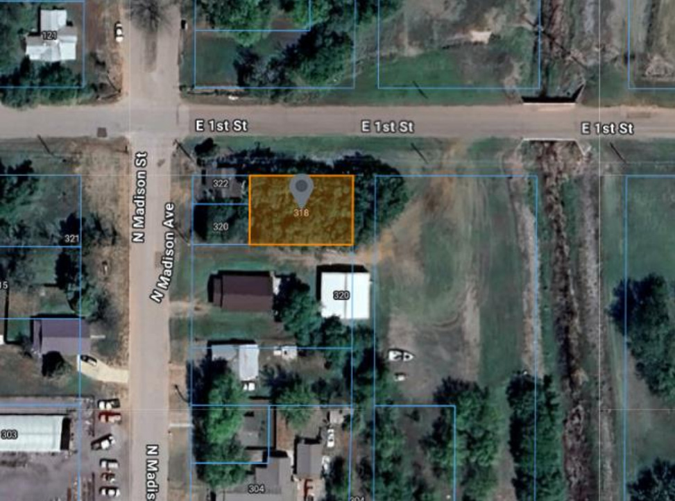 318 N Madison Ave in Elk City, OK